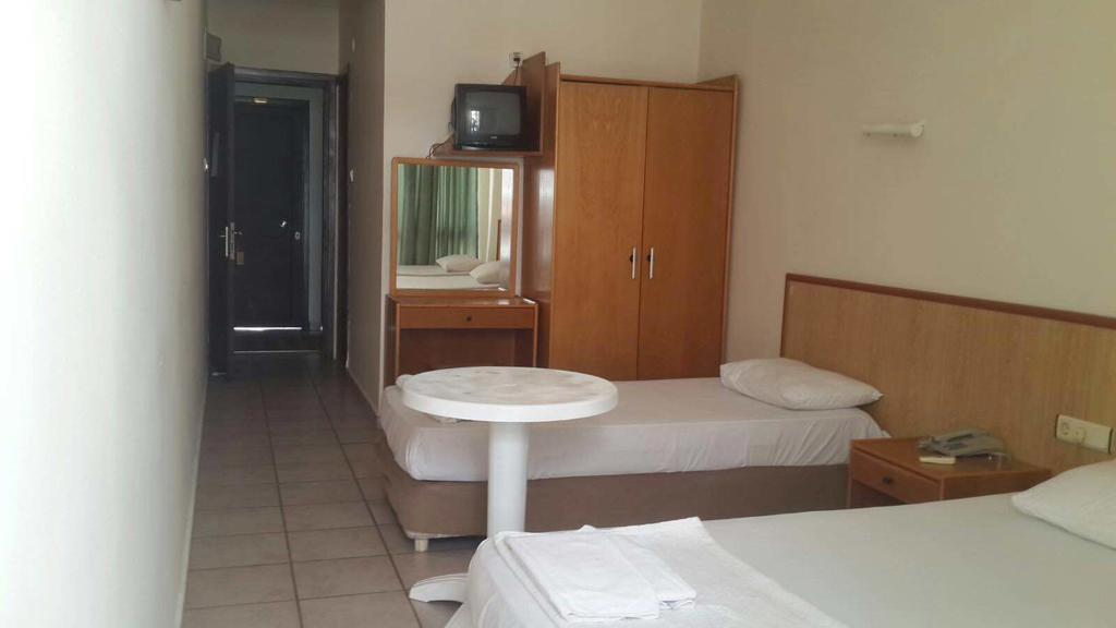 Guevenir Hotel Okurcalar Bilik gambar