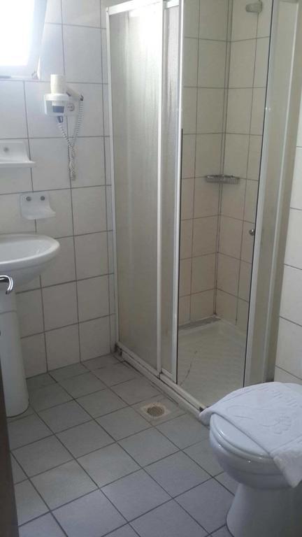 Guevenir Hotel Okurcalar Bilik gambar